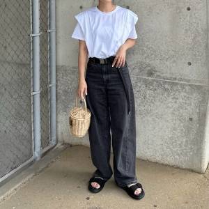 【2026年6月】おばさん感ゼロ……！老け見えしないデニムパンツコーデ5選