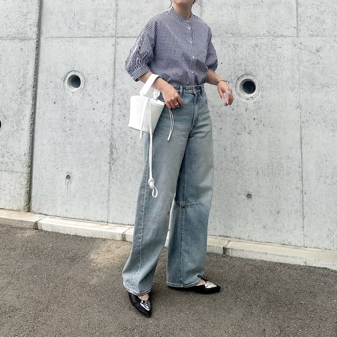 ギンガムチェック柄シャツ×デニムパンツ