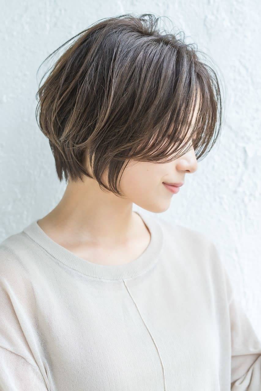 長め前髪のショートボブ