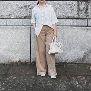 【2026年6月】60代は、マネしてみて！センスいい初夏のシャツコーデ5選
