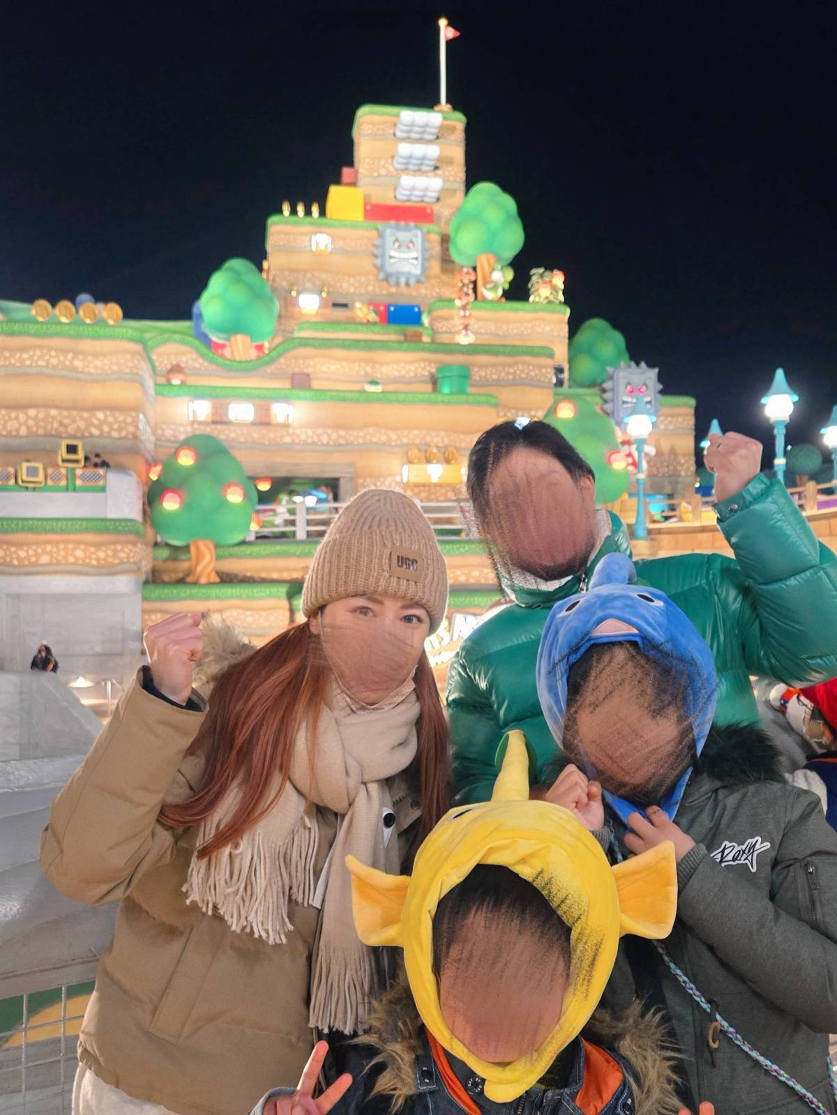 USJで遊ぶ家族