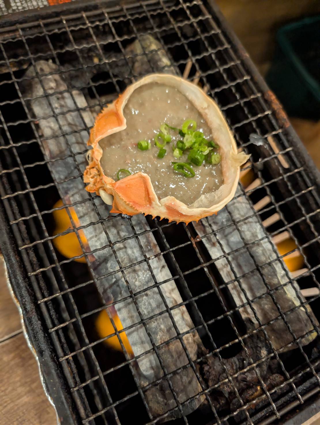 磯丸水産のかにみそ甲羅焼き