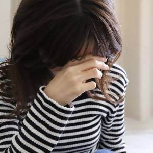 しっかり寝たはずなのに……。50代で眠りが浅くなる原因と簡単ケアを紹介