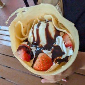 定番の甘いクレープから惣菜系まで！愛され続けるマリオンクレープ♡