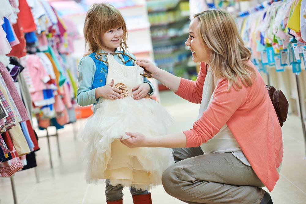 子連れ結婚式のカバン・服装