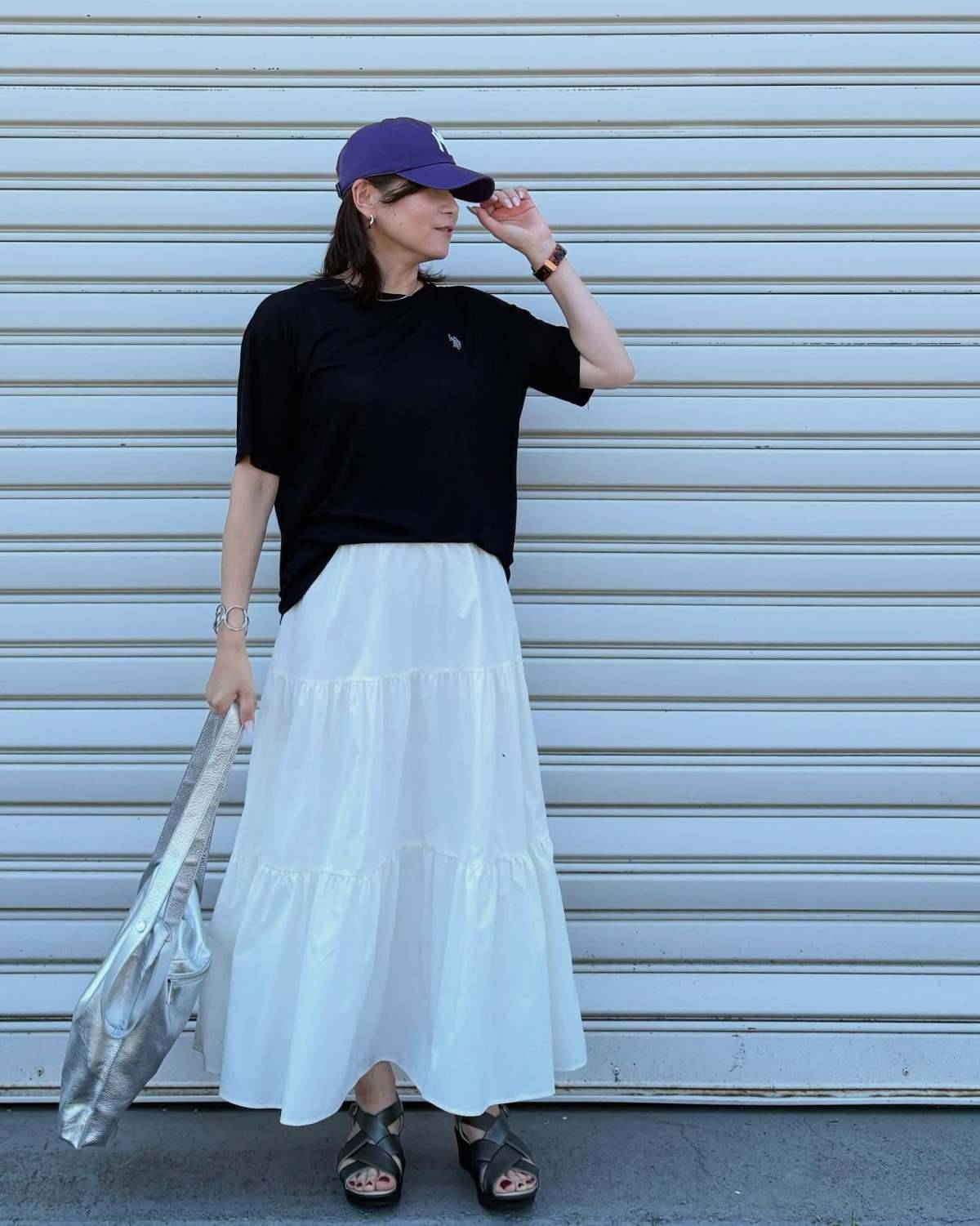 Tシャツ×ティアードスカートのMIXコーデ
