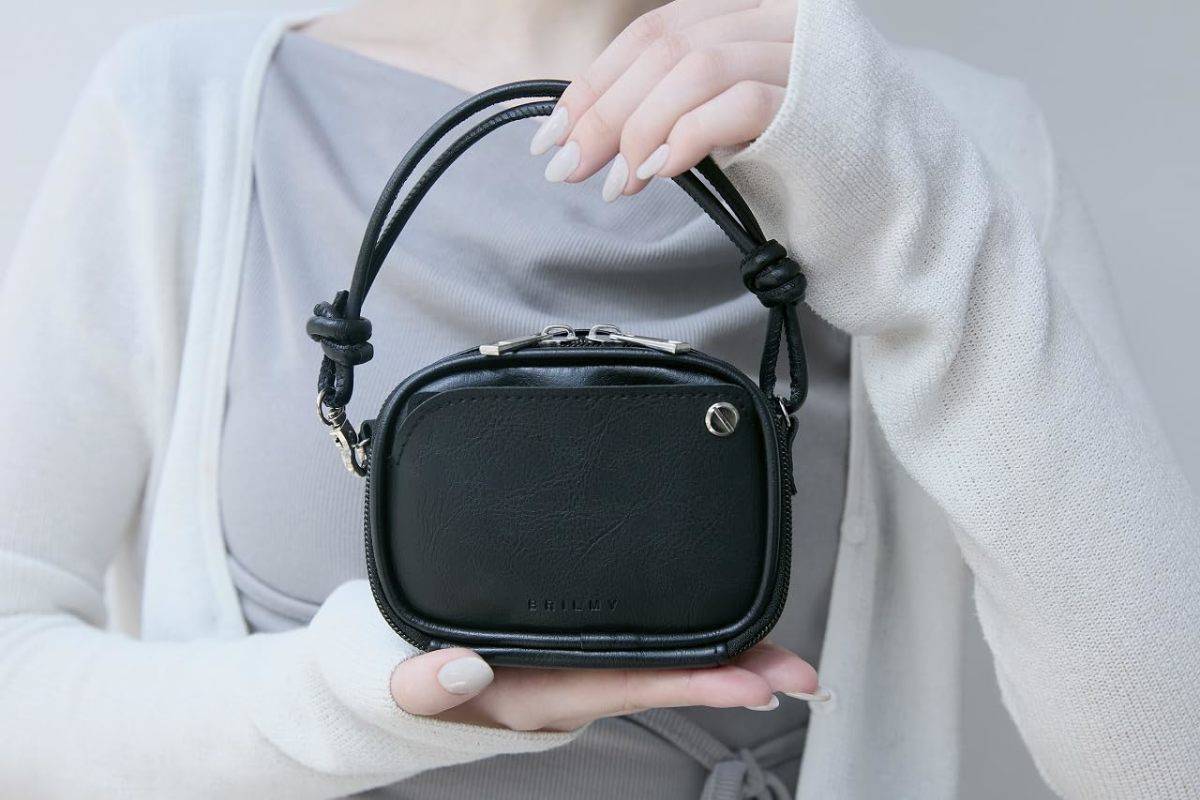 BRILMY ミラー付きでササッとお直し！ ズボラに優しいコンパクトポーチBOOK