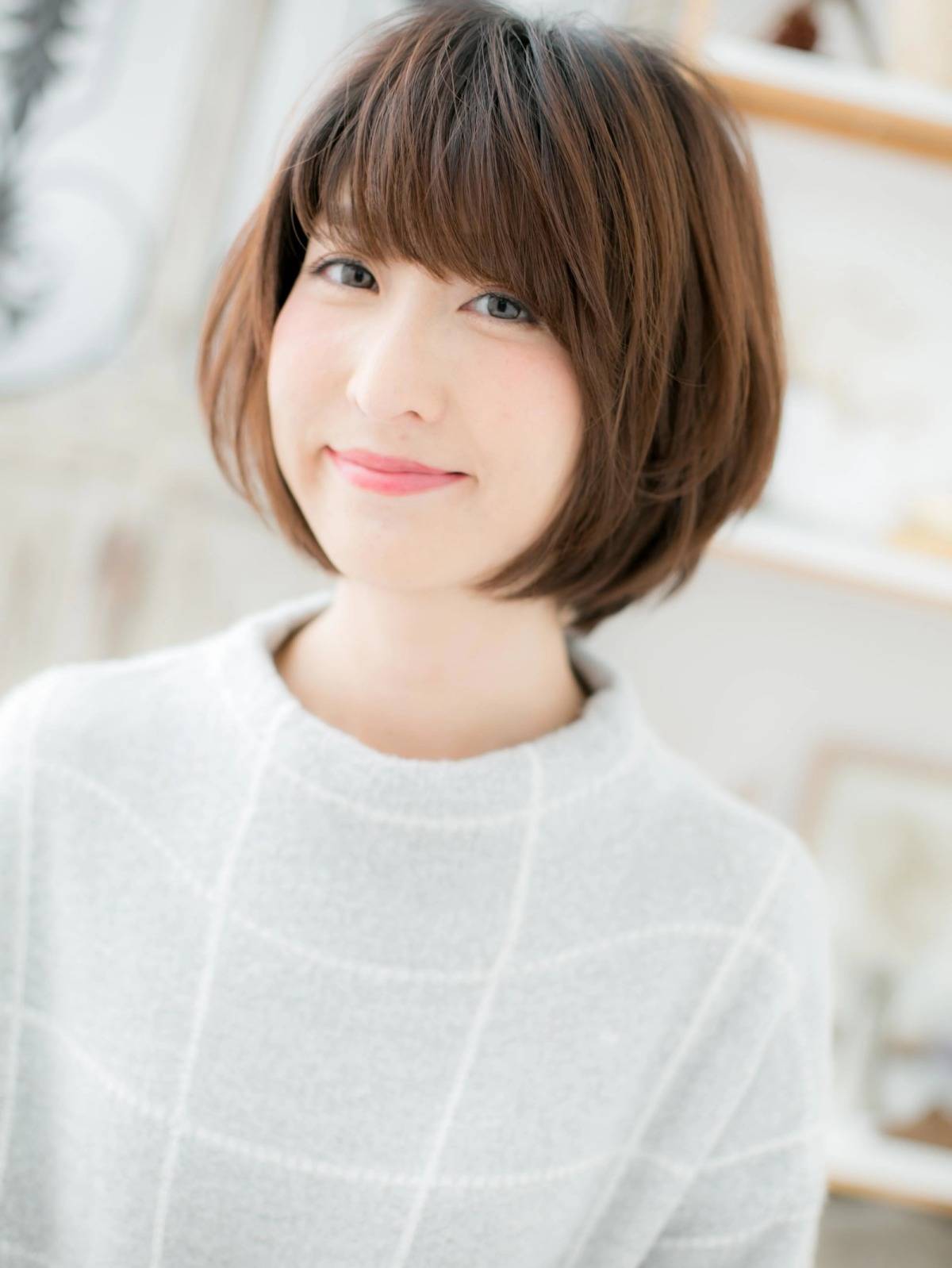 前下がりレイヤーボブ