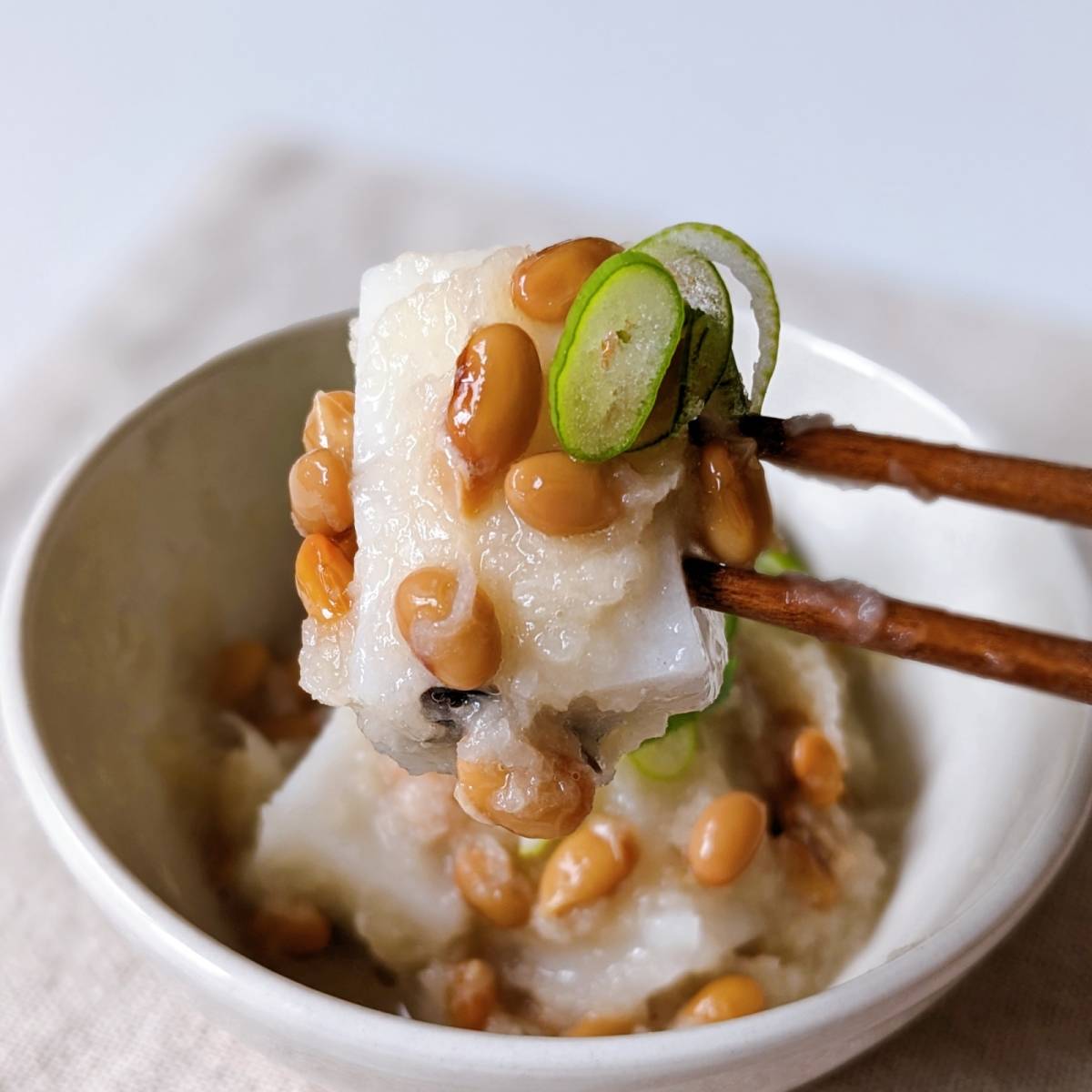 タカノフーズ公式の「納豆からみもち」のレシピ