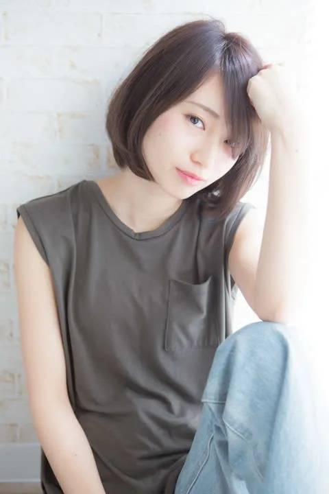 ナチュラルひし形ボブ
