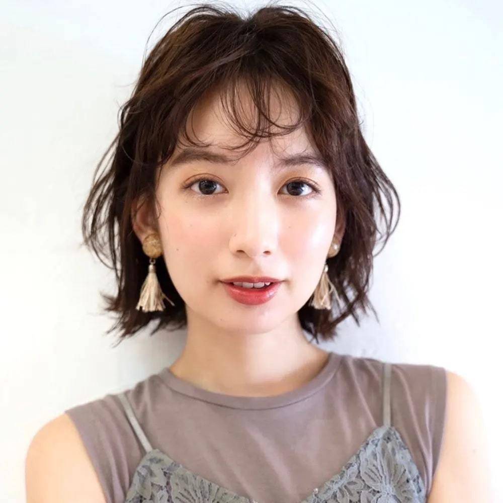 ウェーブパーマの大人ボブ