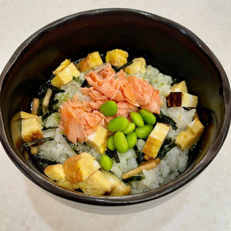 永谷園公式の「ほぐし焼鮭と枝豆のお茶づけ〜めざまし茶づけ〜」のレシピ
