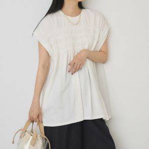 【AMERICAN HOLIC】2,990円で買える！50代にふさわしい《Tシャツ以外》の夏トップス3選「ゆったりなのに上品」