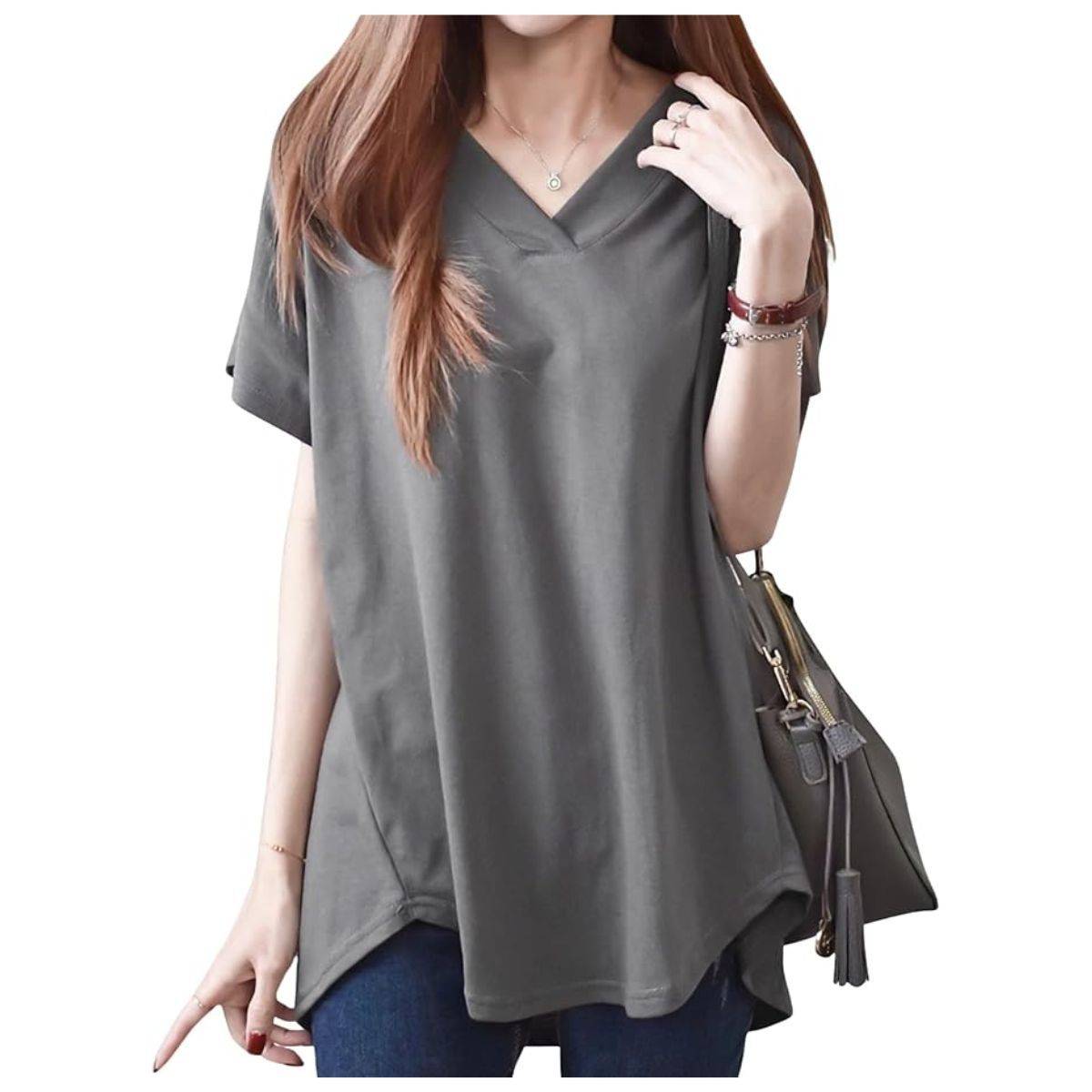 MOWO VネックTシャツ