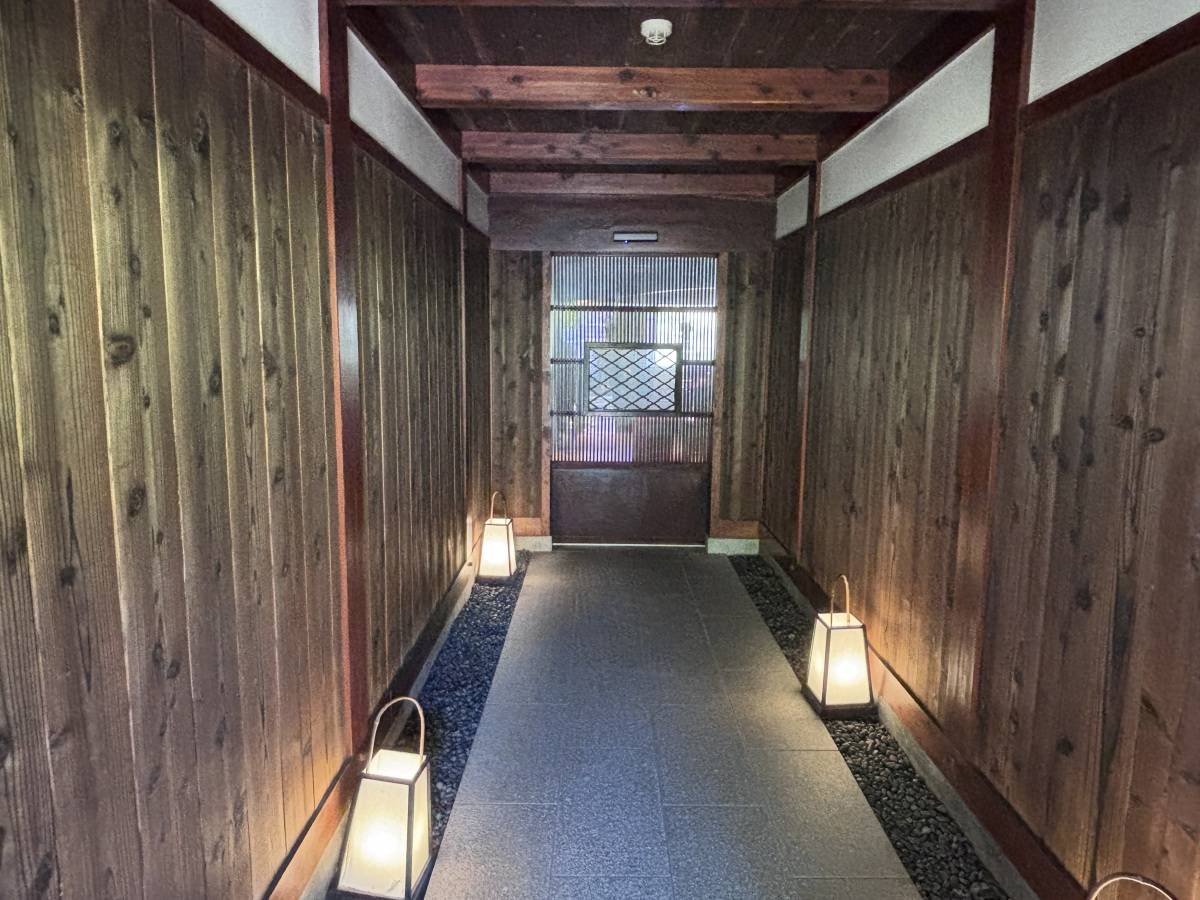 江口だんご本店 廊下