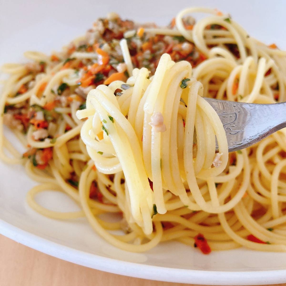 マ・マー公式の「ごぼうとにんじんの皮ごとミートスパゲティ」のレシピ