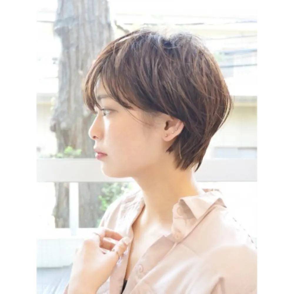 束感のある美人ショート