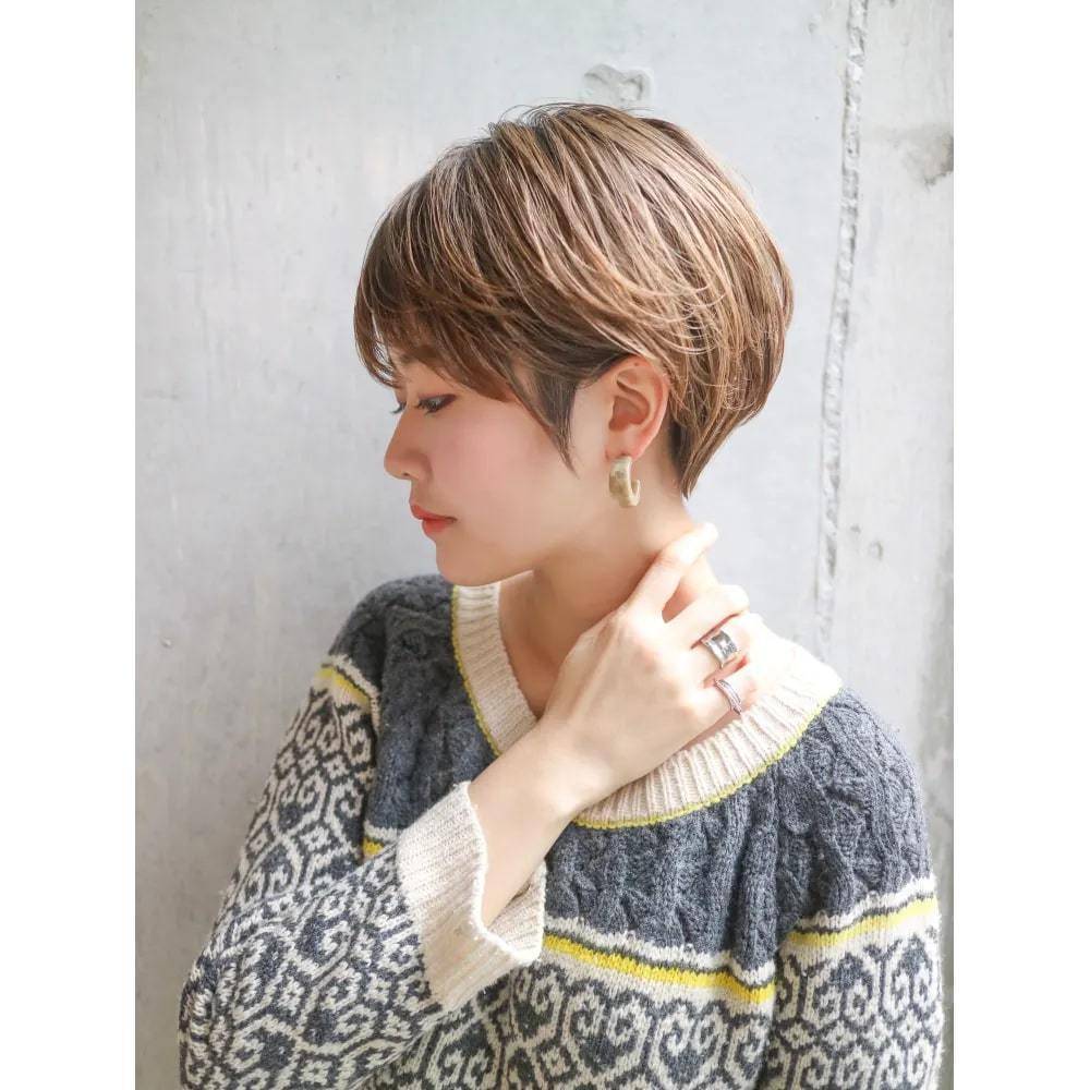 美シルエットなくびれショート