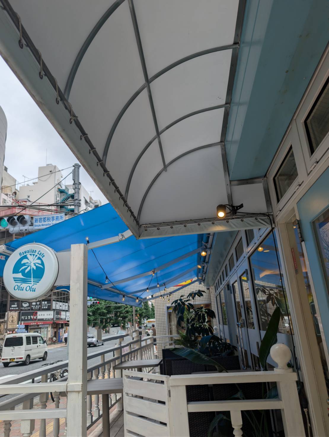 Hawaiian Cafe OluOlu 西新宿店 テラス席