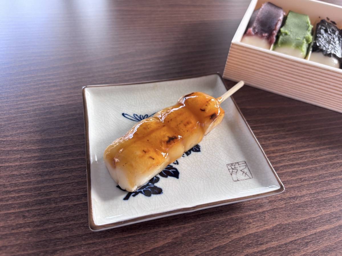 江口だんご本店 伝統の5色だんご みたらし