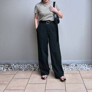 【2026年7月】大人女子、集合……！センスいい黒ワイドパンツコーデ5選