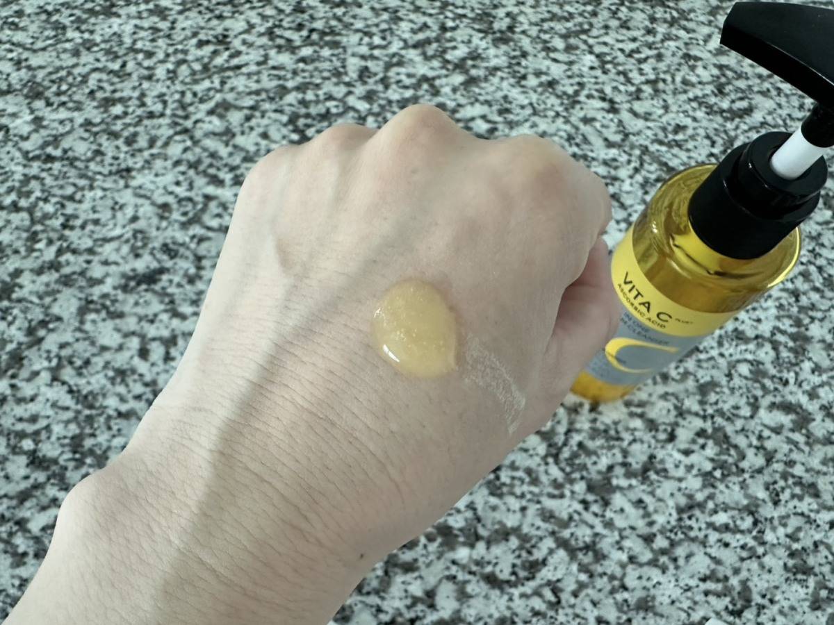 MISSHA ビタシープラス泡マスク洗顔を手にとったところ