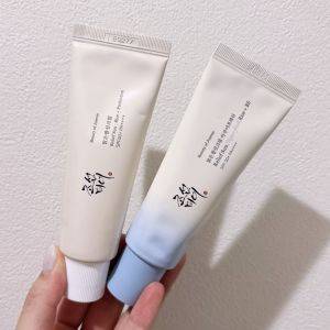 季節に合わせて2本を使い分け♪ヘアメイクさんも使っていた日焼け止め