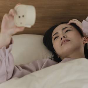 また夜中に起きちゃった……。「夜間頻尿と睡眠不足」の関係と対策を紹介