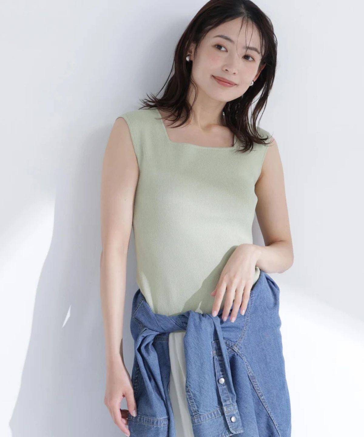 NATURAL BEAUTY BASIC スクエアネックリブニット
