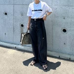 【2026年7月】50代は、こう着て……。垢抜ける夏のTシャツコーデ5選