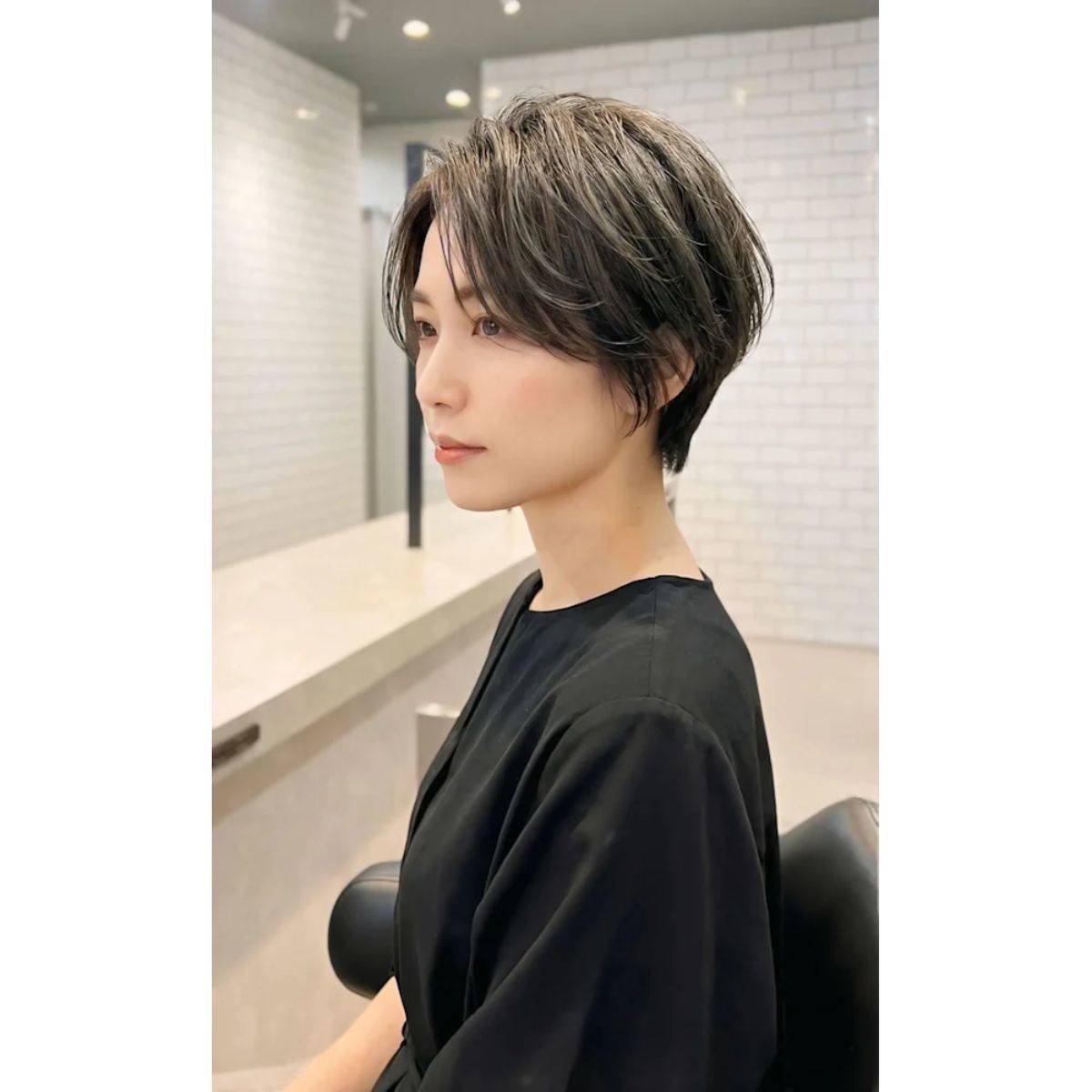 大人のグレージュカラー