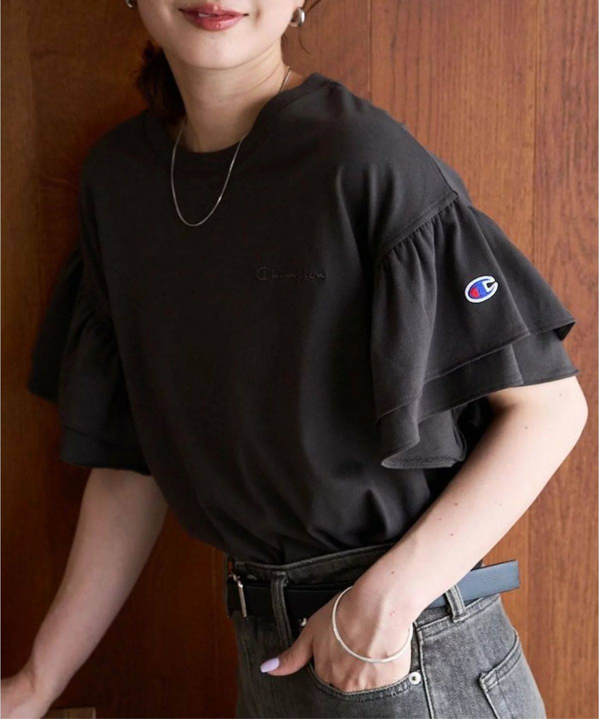 Champion フリル袖トップス