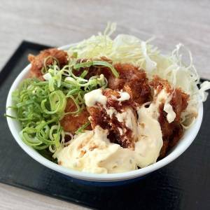【かつや】「鬼リピ確定」「コスパ良すぎる」SNSでも大好評の新作丼メニューを実食レビュー！