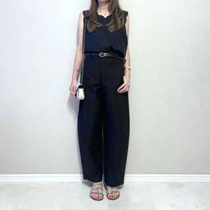 《ユニクロ》今、値下げ中「夏服」はこう着て！暑くても快適な垢抜けコーデ3選【2026年8月】