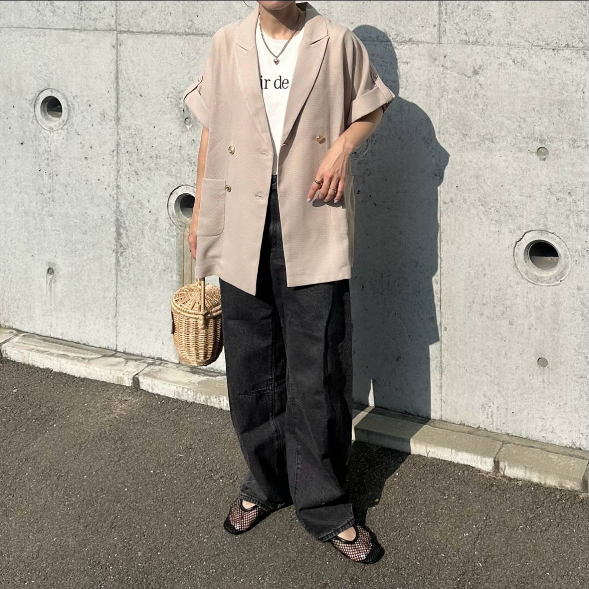 ロゴTシャツ×半袖ジャケット