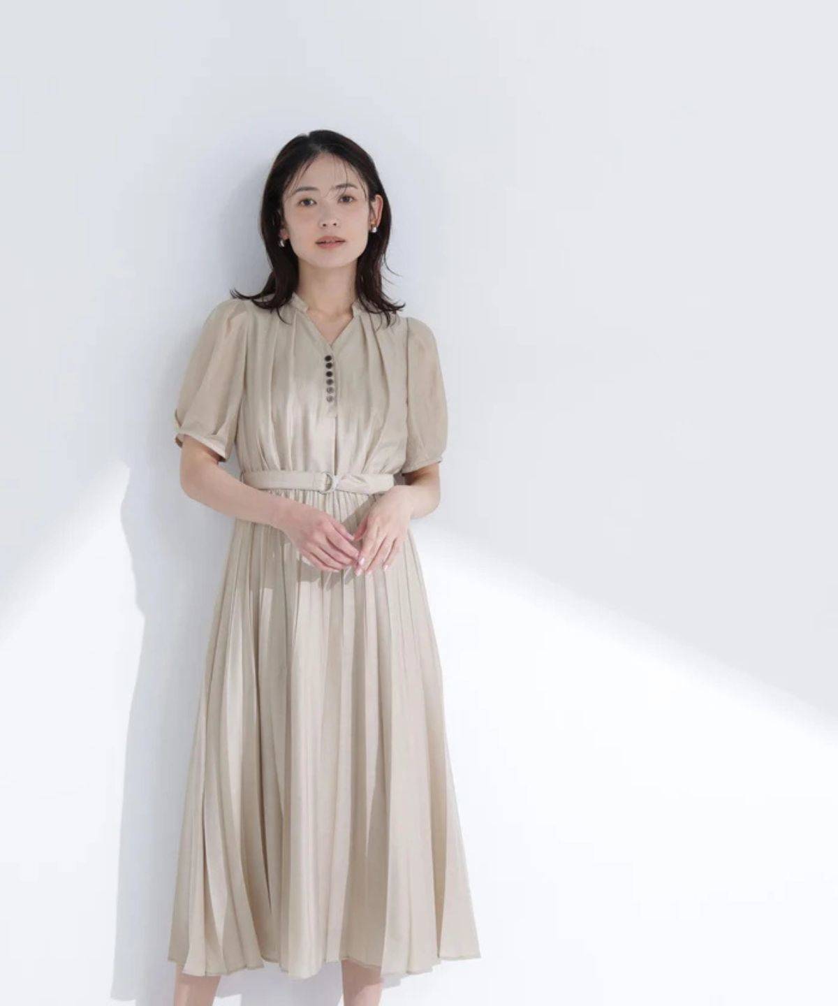 NATURAL BEAUTY BASIC フロントボタンプリーツワンピース