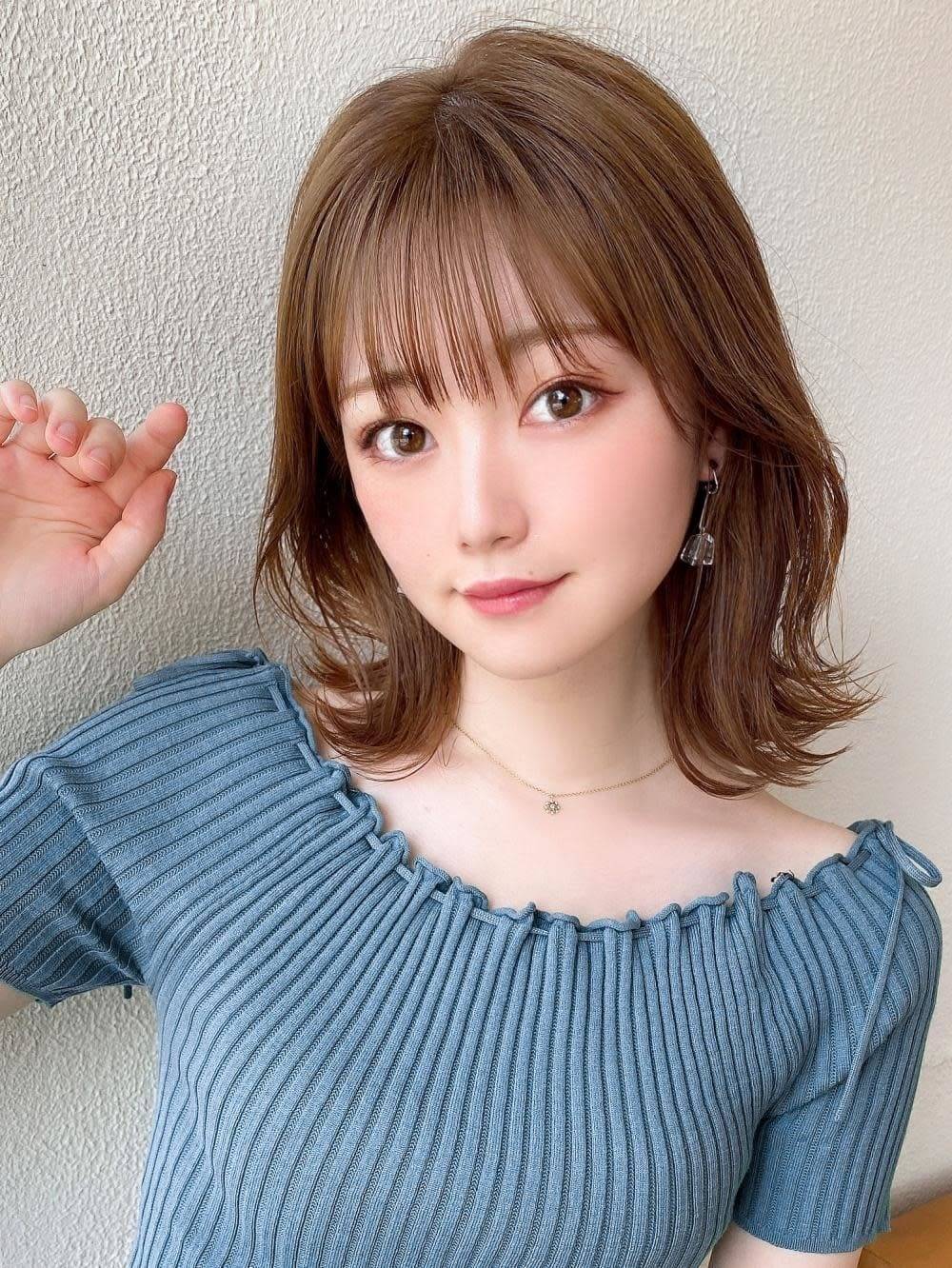 グレージュ