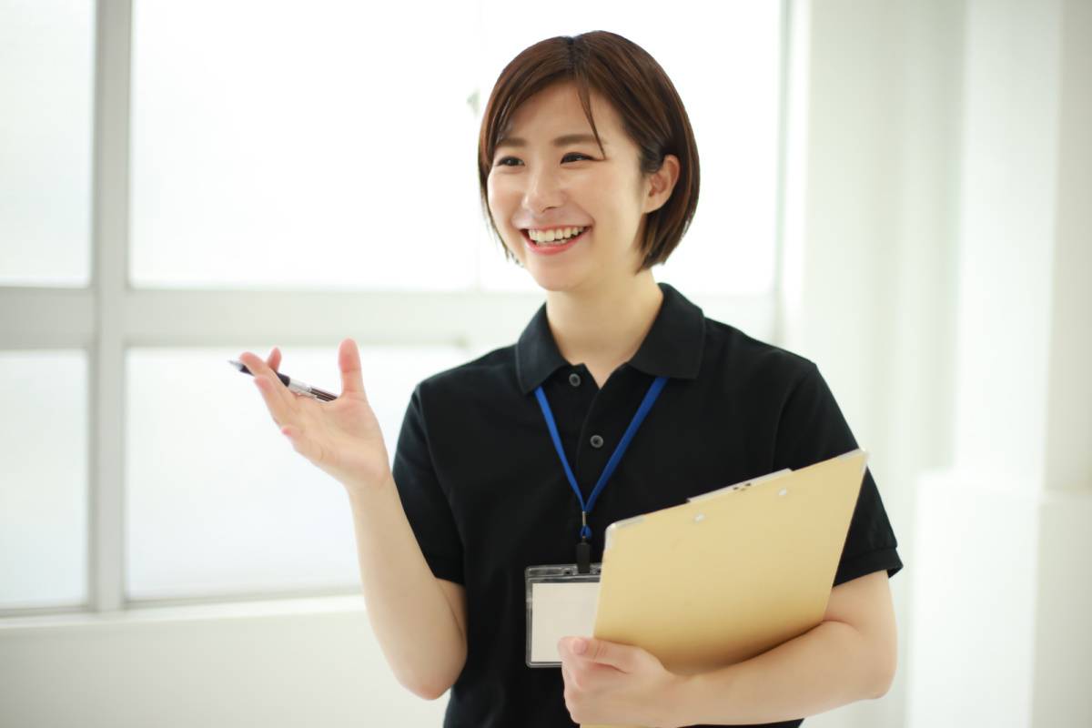 施設で働く女性