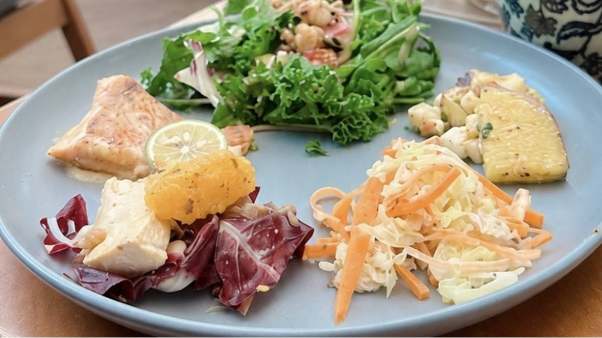 お皿に盛られた料理