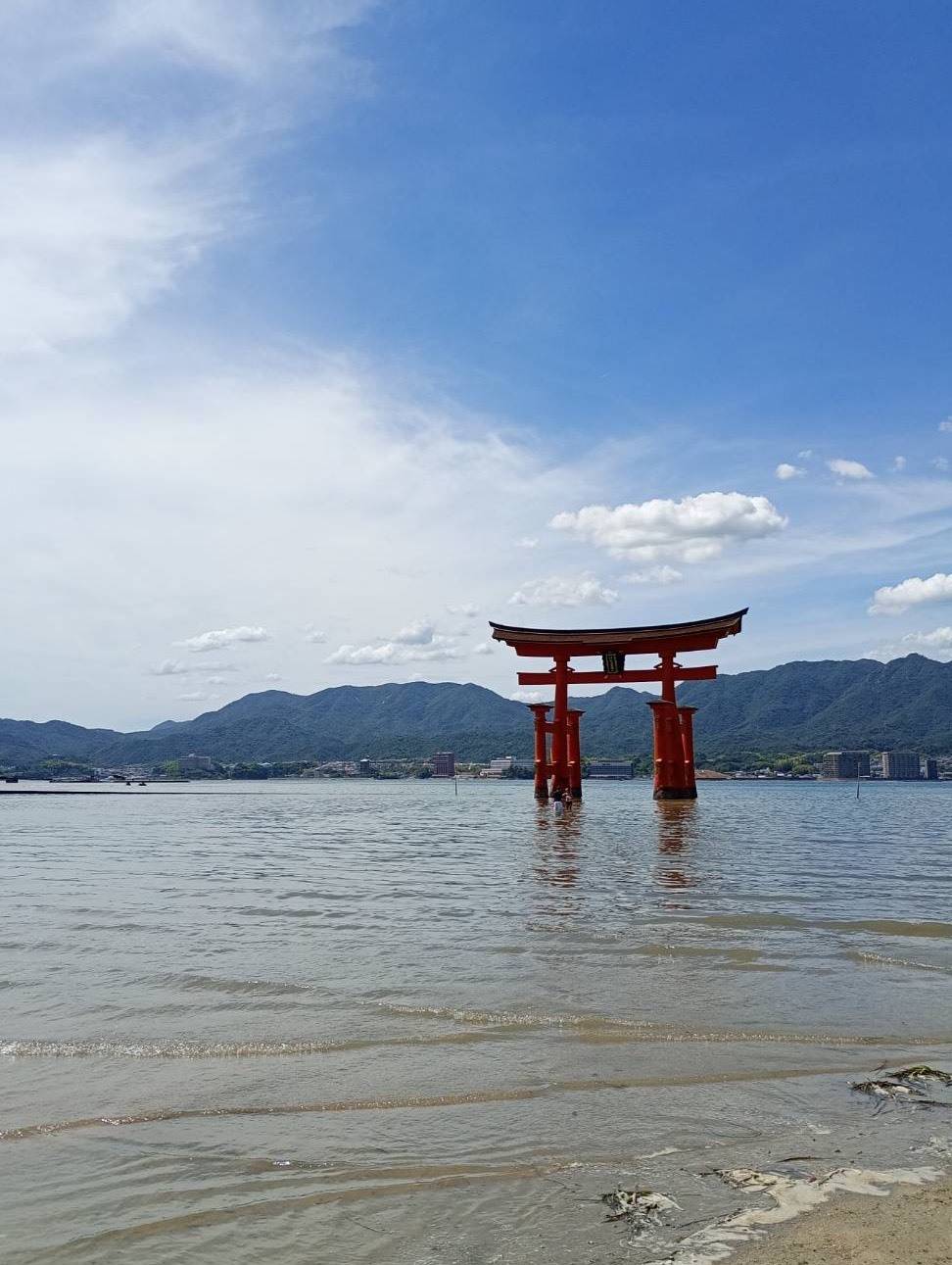 厳島神社の大鳥居