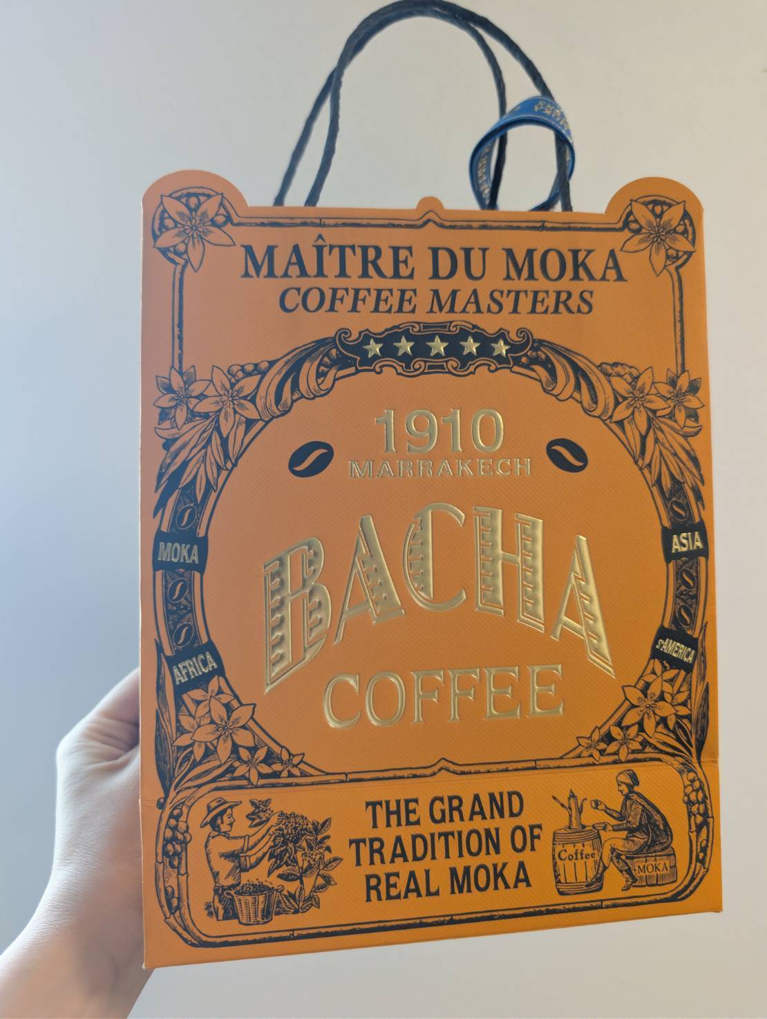 バシャコーヒーの紙袋