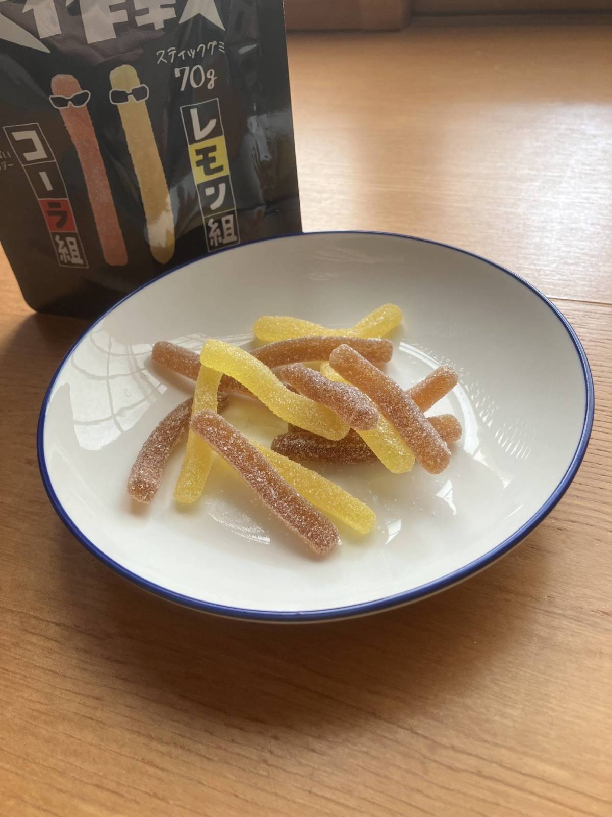 ダイソー:旺旺 ジャパン スッパイ大作戦 コーラ&レモン 70g