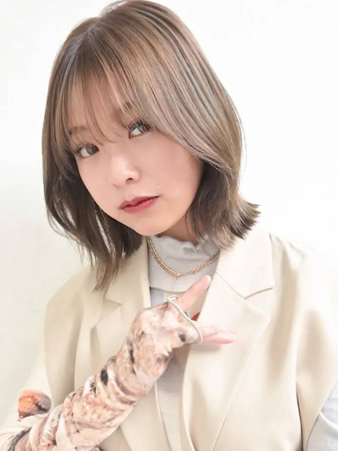 グレージュ