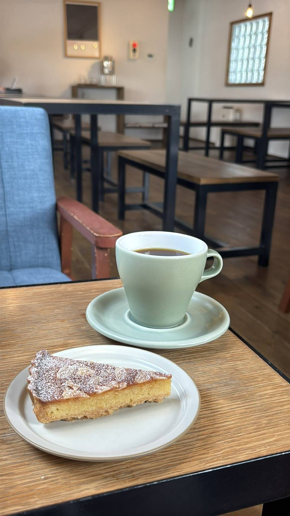 licht coffee&cakesのケーキとコーヒー
