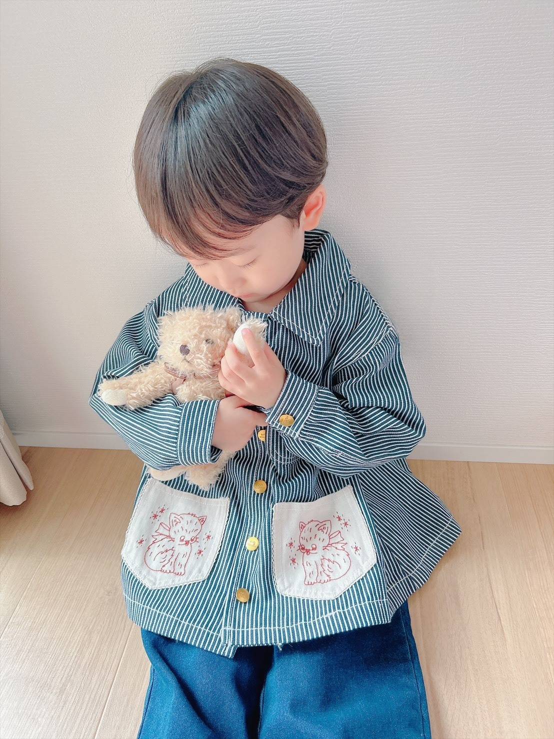 しまむらの「soft cheese」の服を着ている子ども
