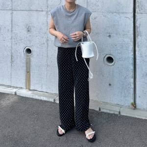 【2026年8月】老け見えに悩む50代、必見。真夏のパンツコーデ5選