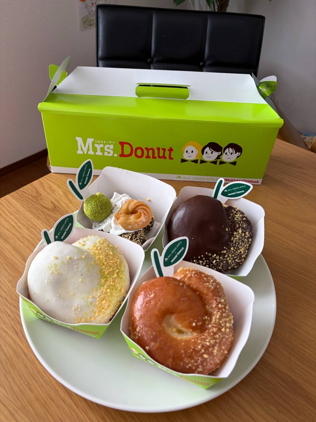 Mrs. GREEN APPLEコラボのミスドのドーナツ