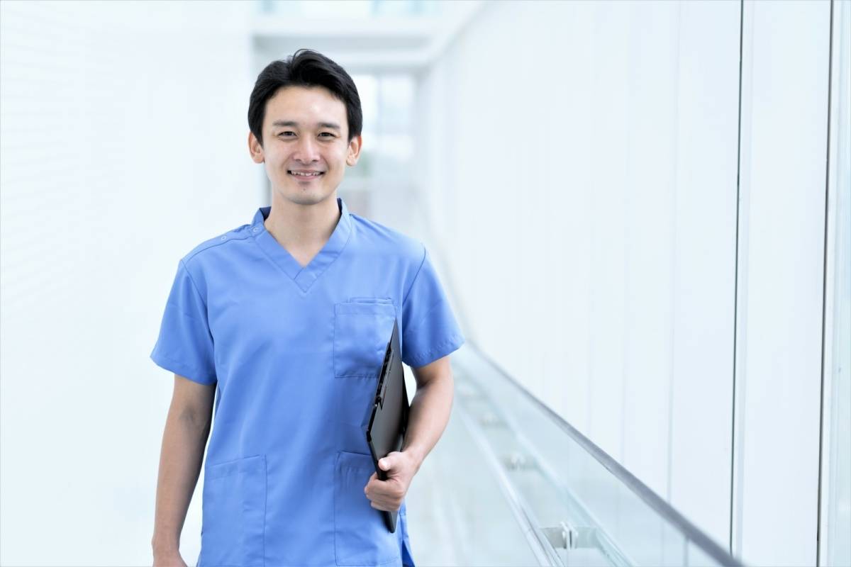 看護師の男性