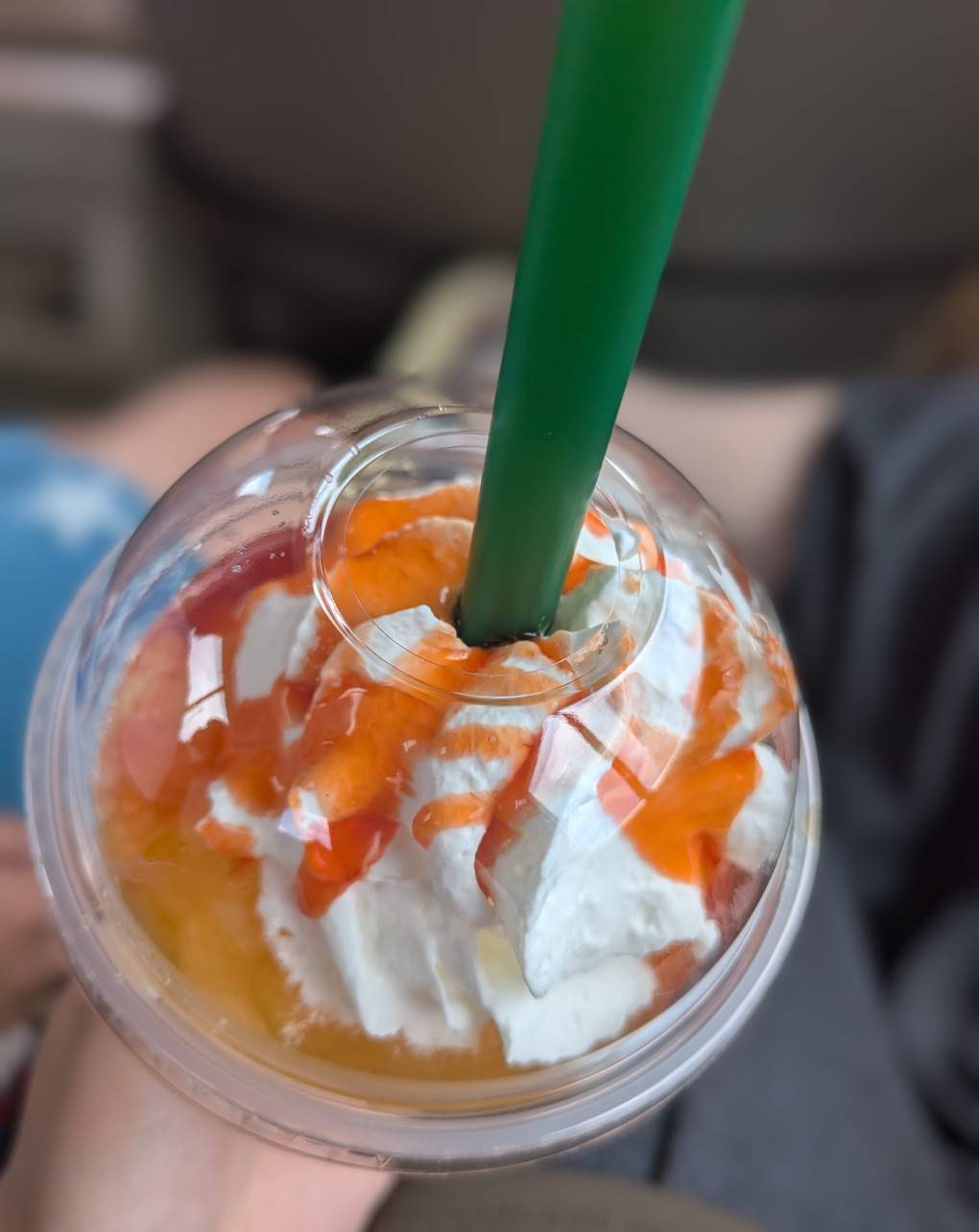 ぎゅぎゅっとオレンジ＆マンゴーフラペチーノ