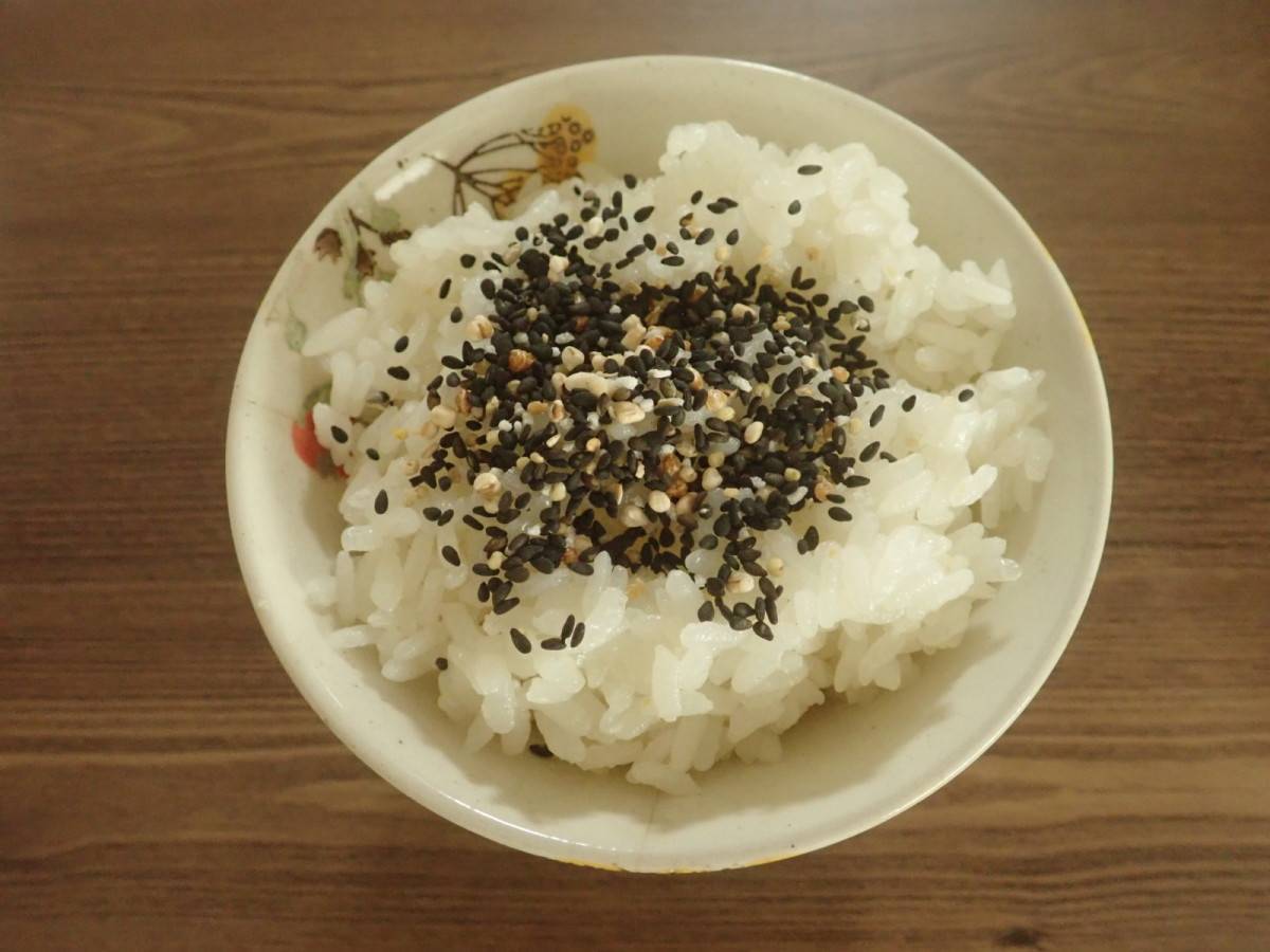 ダイソー:三島食品 五穀ごましお 36g